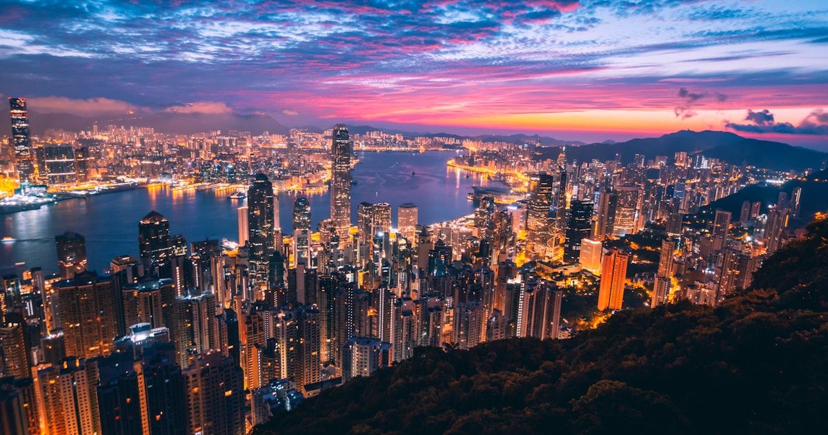 Hong Kong skyline and trade connectivity